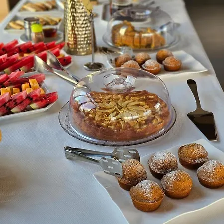 Kaan 호텔 Radhimë