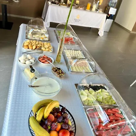 מלון Kaan Radhimë